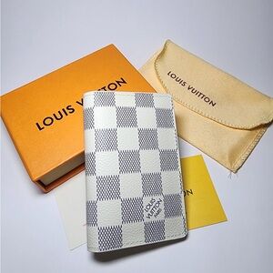 Louis Vuitton Damier Azur Key Holder in White and Gray